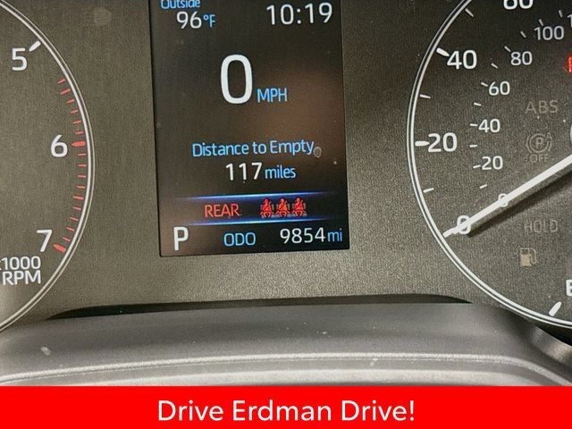 Certified 2025 Toyota Corolla LE FWD image 32