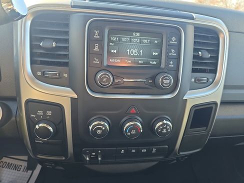 Used 2018 RAM 2500 SLT image 27