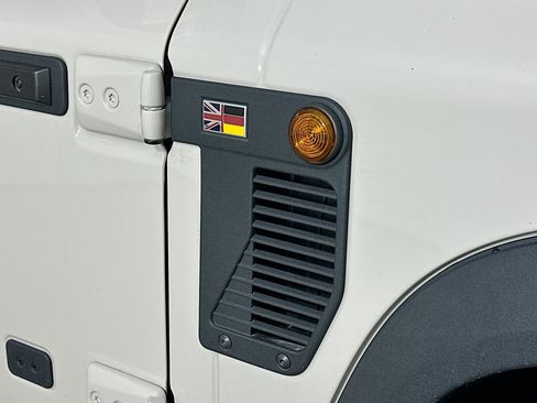 New 2025 INEOS Grenadier Fieldmaster Edition image 9