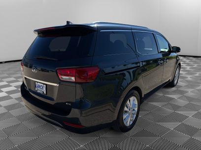 Used 2017 Kia Sedona EX