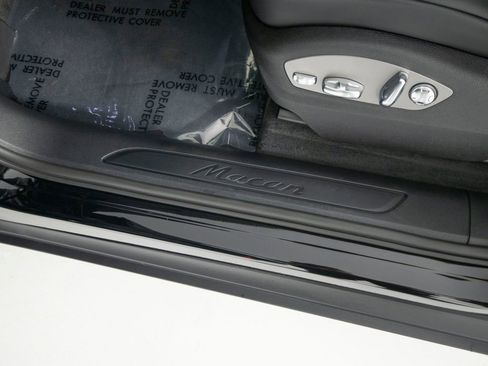 New 2026 Porsche Macan image 23
