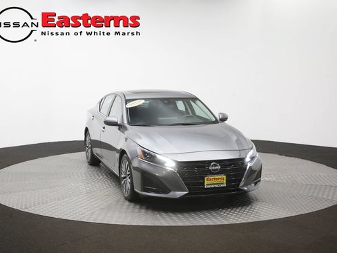 Used 2023 Nissan Altima 2.5 SV w/ SV Premium Package FWD image 51