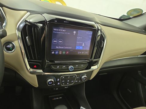 Used 2023 Chevrolet Traverse LT AWD/4WD image 24
