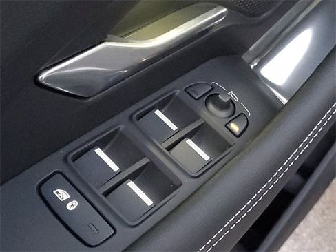 New 2024 Jaguar E-PACE R-Dynamic SE image 24