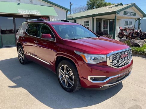 Used 2018 GMC Acadia Denali w/ Technology Package AWD/4WD image 3