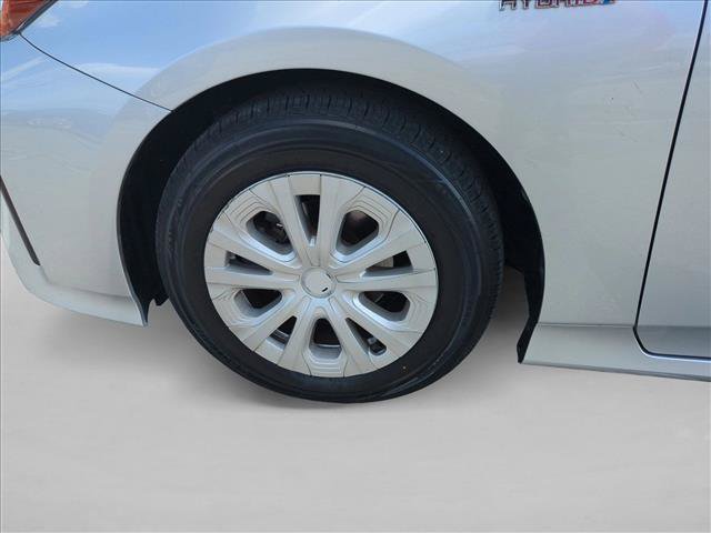 Used 2022 Toyota Prius L Eco FWD image 22
