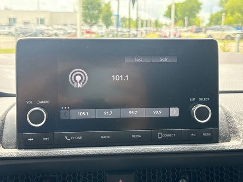 Used 2025 Honda CR-V EX image 26