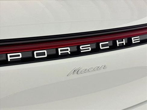New 2026 Porsche Macan AWD/4WD image 25