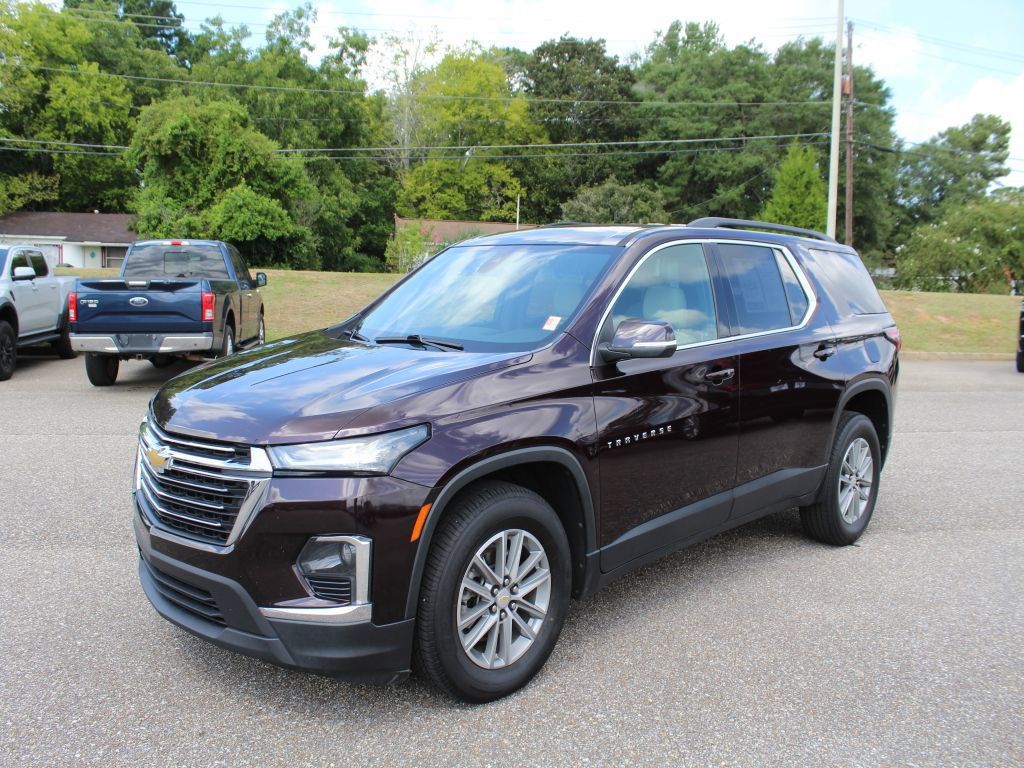 Used 2022 Chevrolet Traverse LT FWD image 2