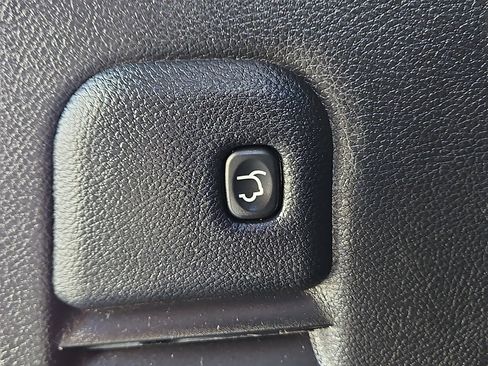 Used 2019 Jeep Grand Cherokee Limited image 7