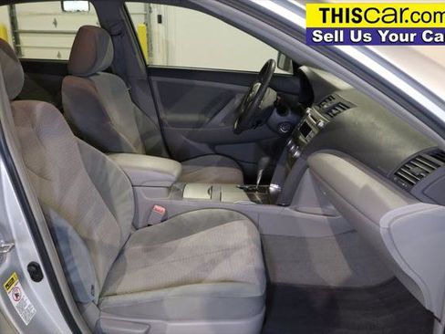 Used 2011 Toyota Camry LE image 21