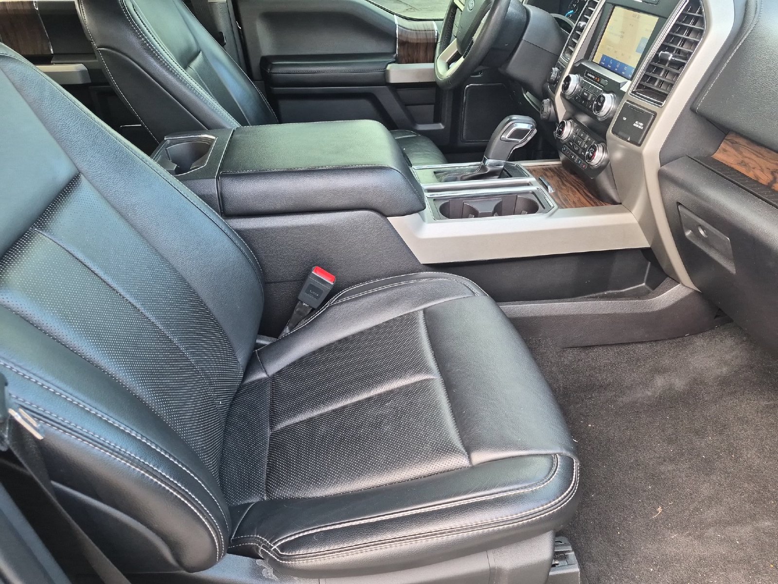 Used 2019 Ford F150 Lariat w/ Equipment Group 502A Luxury AWD/4WD image 30