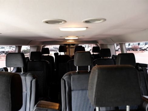 Used 2019 Ford Transit 350 XLT image 33