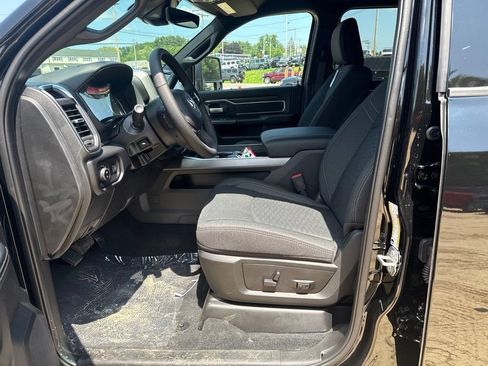 New 2026 RAM 2500 Big Horn AWD/4WD image 16