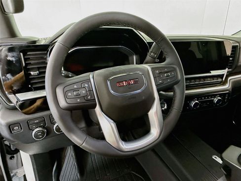 New 2026 GMC Sierra 1500 SLE w/ Preferred Package AWD/4WD image 5