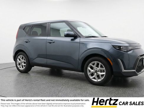 Used 2025 Kia Soul LX w/ LX Technology Package image 1