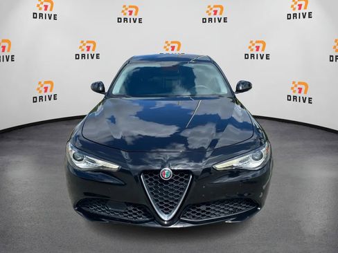 Used 2018 Alfa Romeo Giulia Ti image 8