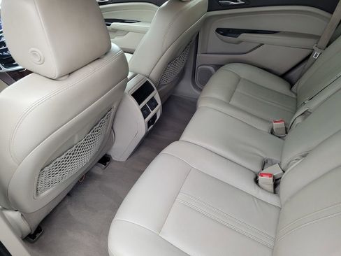 Used 2015 Cadillac SRX Luxury w/ Trailering Package image 11