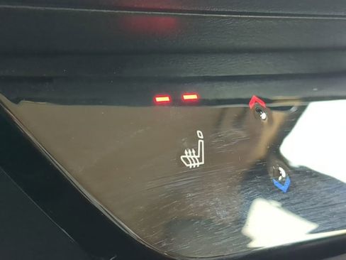 Certified 2026 Nissan Kicks SR w/ Cold Weather Package image 23