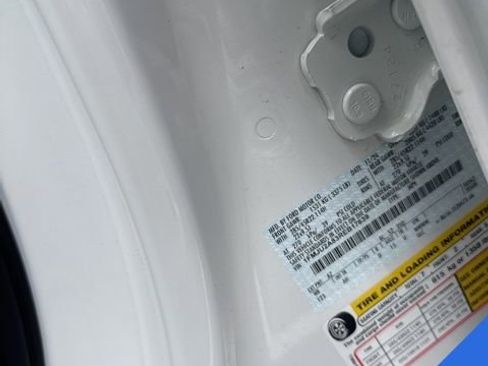 Certified 2024 Ford Expedition Limited image 18