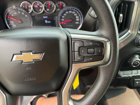 Used 2019 Chevrolet Silverado 1500 LT AWD/4WD image 23