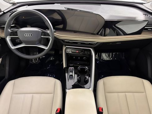 Used 2025 Audi Q5 Premium w/ Convenience Package AWD/4WD image 12