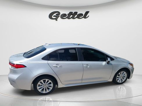 Used 2023 Toyota Corolla LE w/ LE Premium Package FWD image 5
