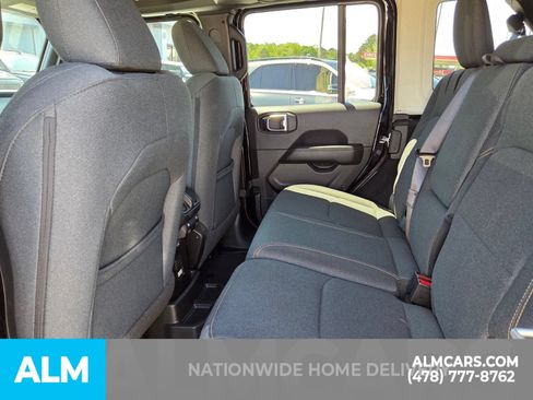 Used 2025 Jeep Wrangler Unlimited Sahara w/ Safety Group AWD/4WD image 6