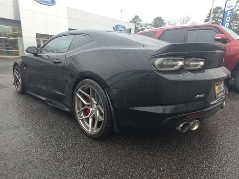 Used 2020 Chevrolet Camaro SS image 9
