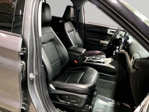 Used 2022 Ford Explorer Limited AWD/4WD image 8