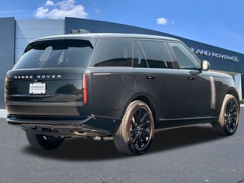 Certified 2025 Land Rover Range Rover Long Wheelbase SE AWD/4WD image 4