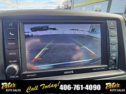 Used 2019 Dodge Grand Caravan SE w/ UConnect Hands-Free Group image 25