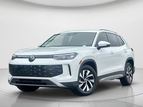 New 2026 Volkswagen Tiguan S image 1