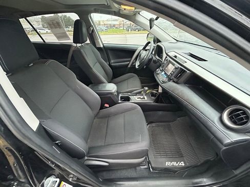 Used 2018 Toyota RAV4 XLE w/ Plus Extra Value Package FWD image 31