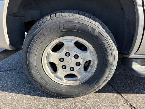 Used 2005 Chevrolet Tahoe LS w/ Preferred Equipment Group image 13