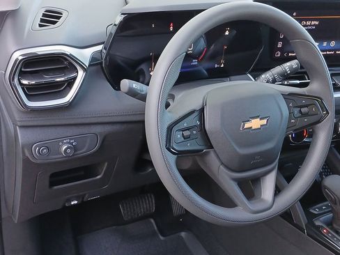 New 2026 Chevrolet TrailBlazer LT w/ Driver Confidence Package FWD image 18
