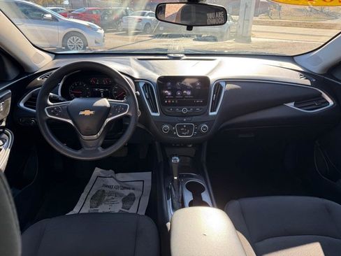Used 2019 Chevrolet Malibu LS FWD image 17