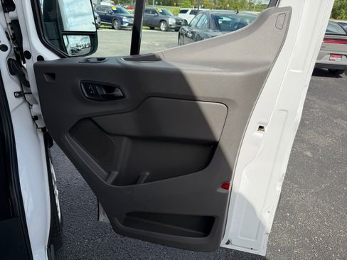 Used 2021 Ford Transit 350 XLT image 21