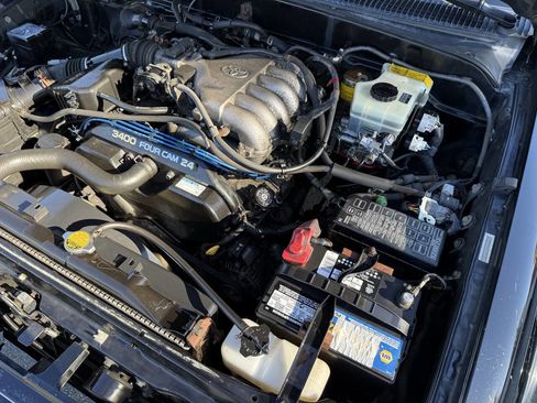 Used 2002 Toyota 4Runner SR5 image 26