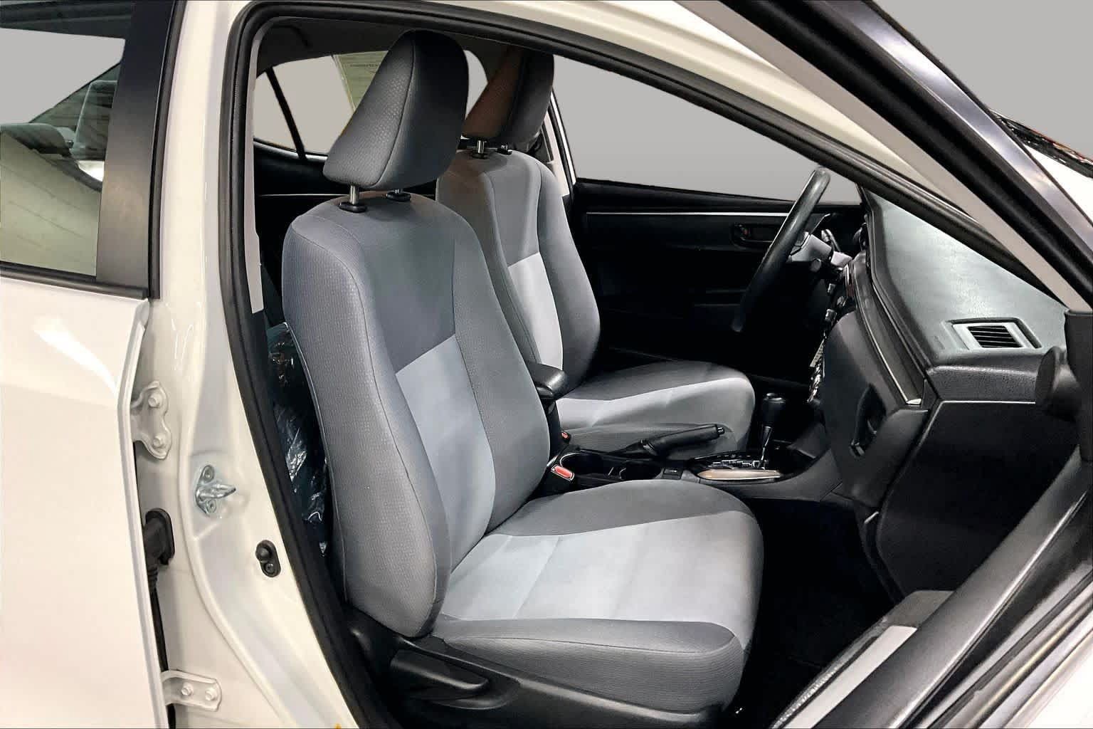Used 2016 Toyota Corolla L FWD image 8