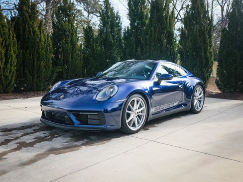 Used 2024 Porsche 911 Carrera GTS image 5