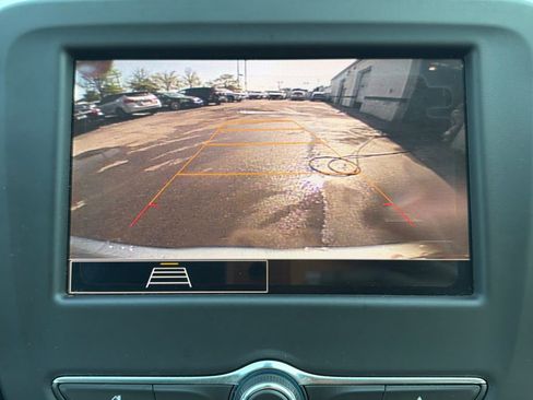 Used 2024 Chevrolet Equinox LT FWD image 27