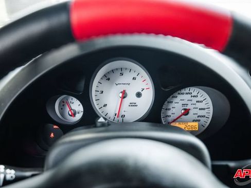 Used 2010 Dodge Viper ACR RWD image 10