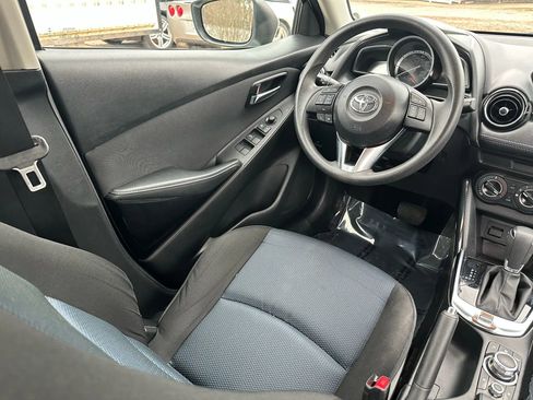 Used 2018 Toyota Yaris iA image 21