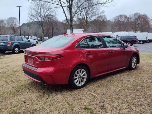 Used 2020 Toyota Corolla XLE image 8