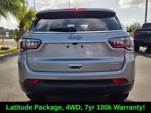 Used 2024 Jeep Compass Latitude AWD/4WD image 6