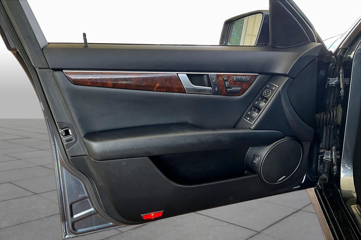 Used 2014 Mercedes-Benz C 250 Sedan image 19