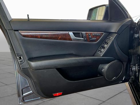 Used 2014 Mercedes-Benz C 250 Sedan image 19