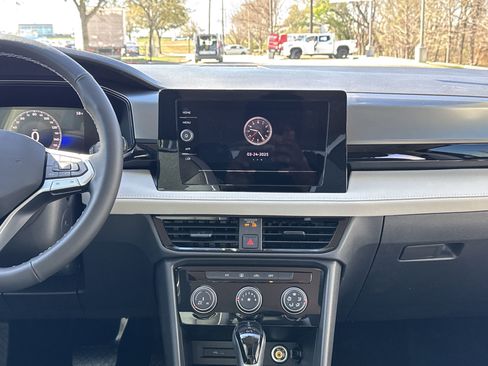 Used 2025 Volkswagen Taos S image 18