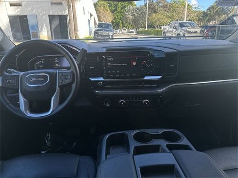 Used 2024 GMC Sierra 1500 SLT image 23
